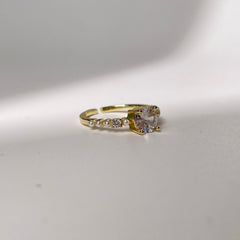 Round Diamond Pearl Ring