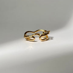 Dual Wavy Ring
