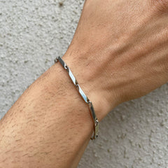Frosted Gleam Bracelet