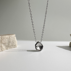 Lustrous Shell Necklace