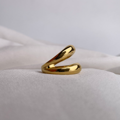 Twirling Tapestry Ring