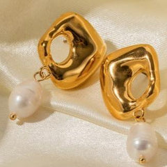 Elegant Pearl Drops Earrings