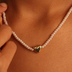 Amour Heart Pendant Necklace - Local Pitara