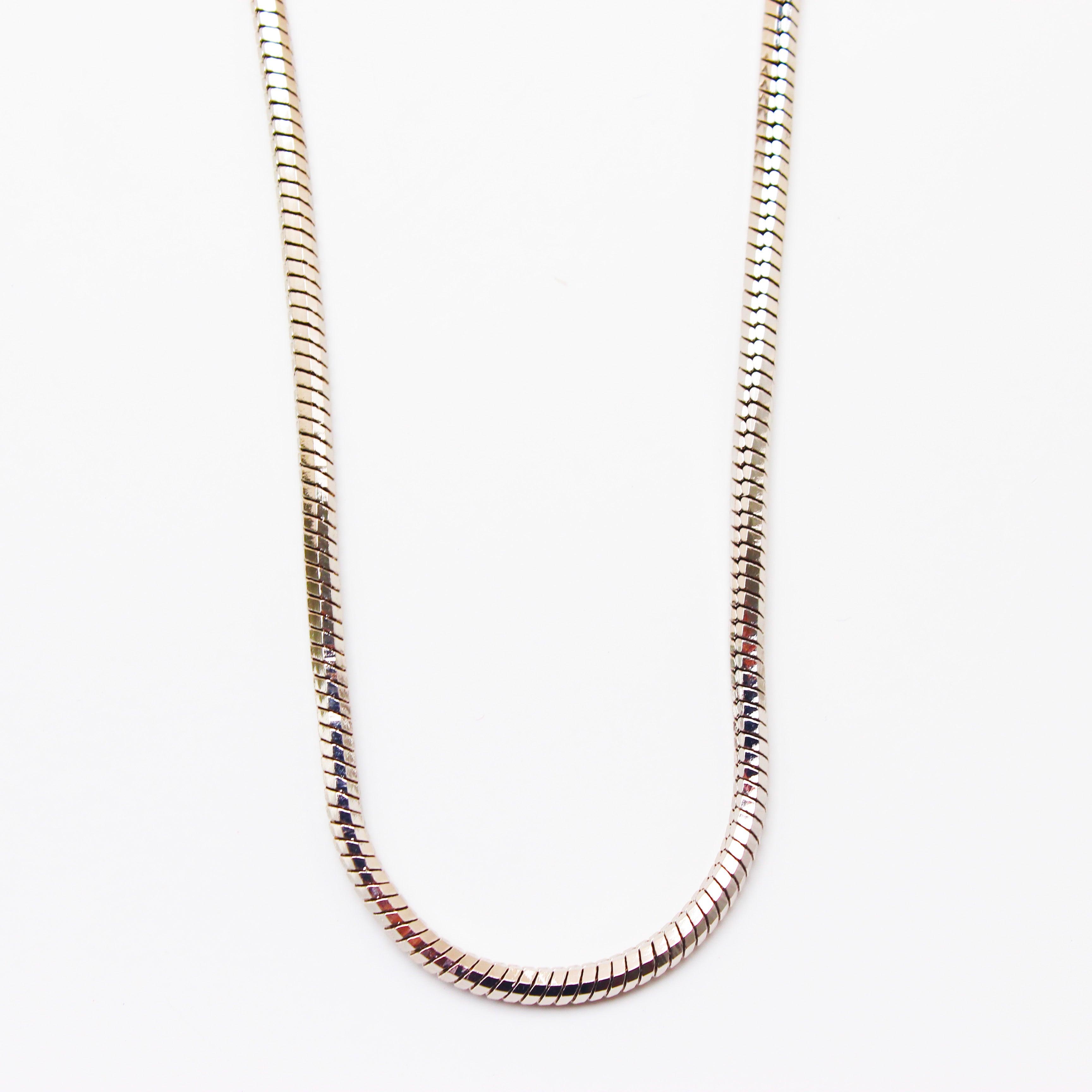 Aphrodite Necklace - Local Pitara