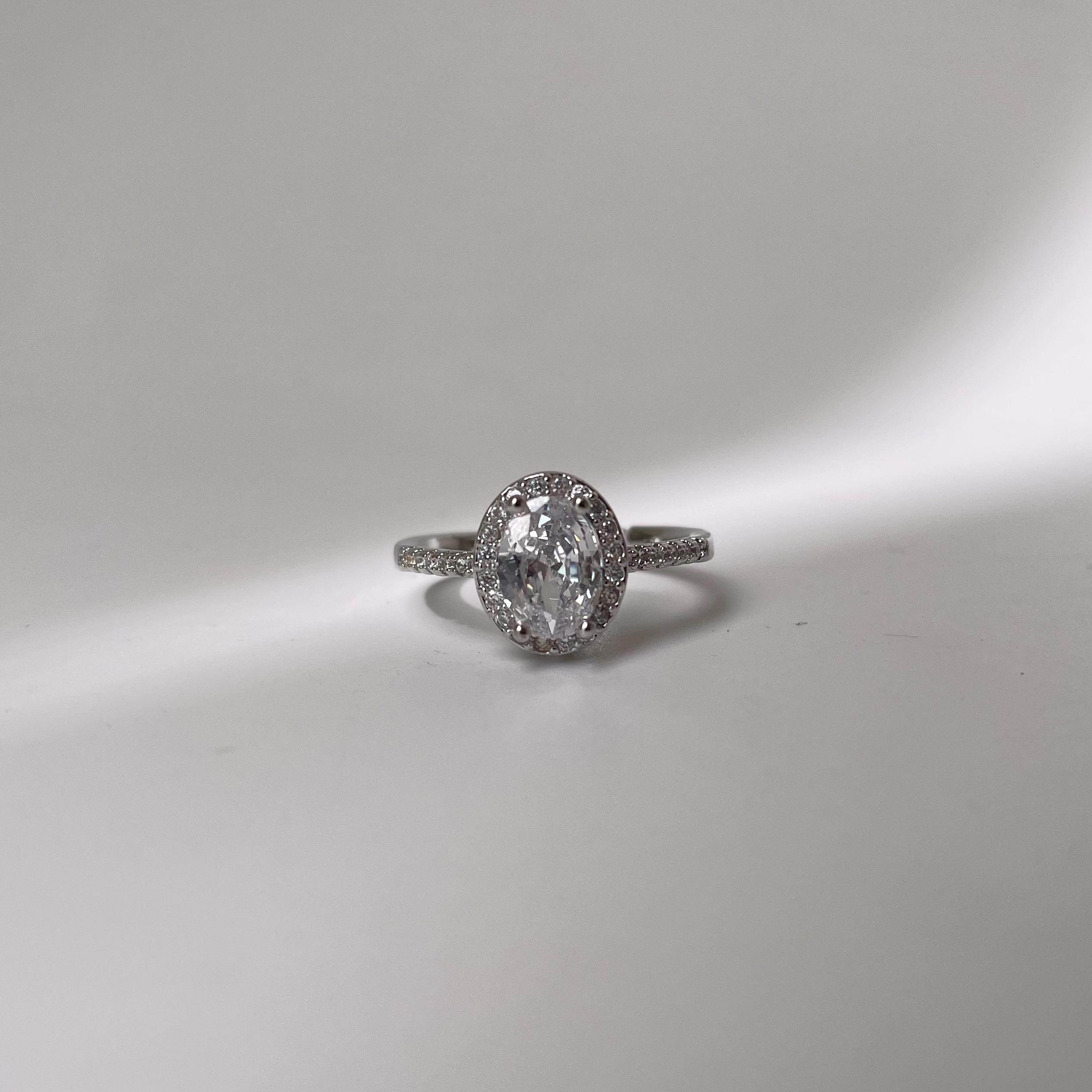 Diamond Oval Ring - Silver