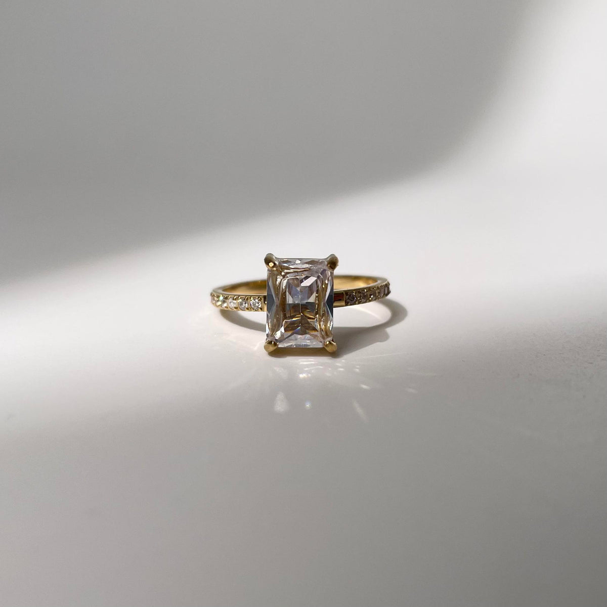 Regal Ring