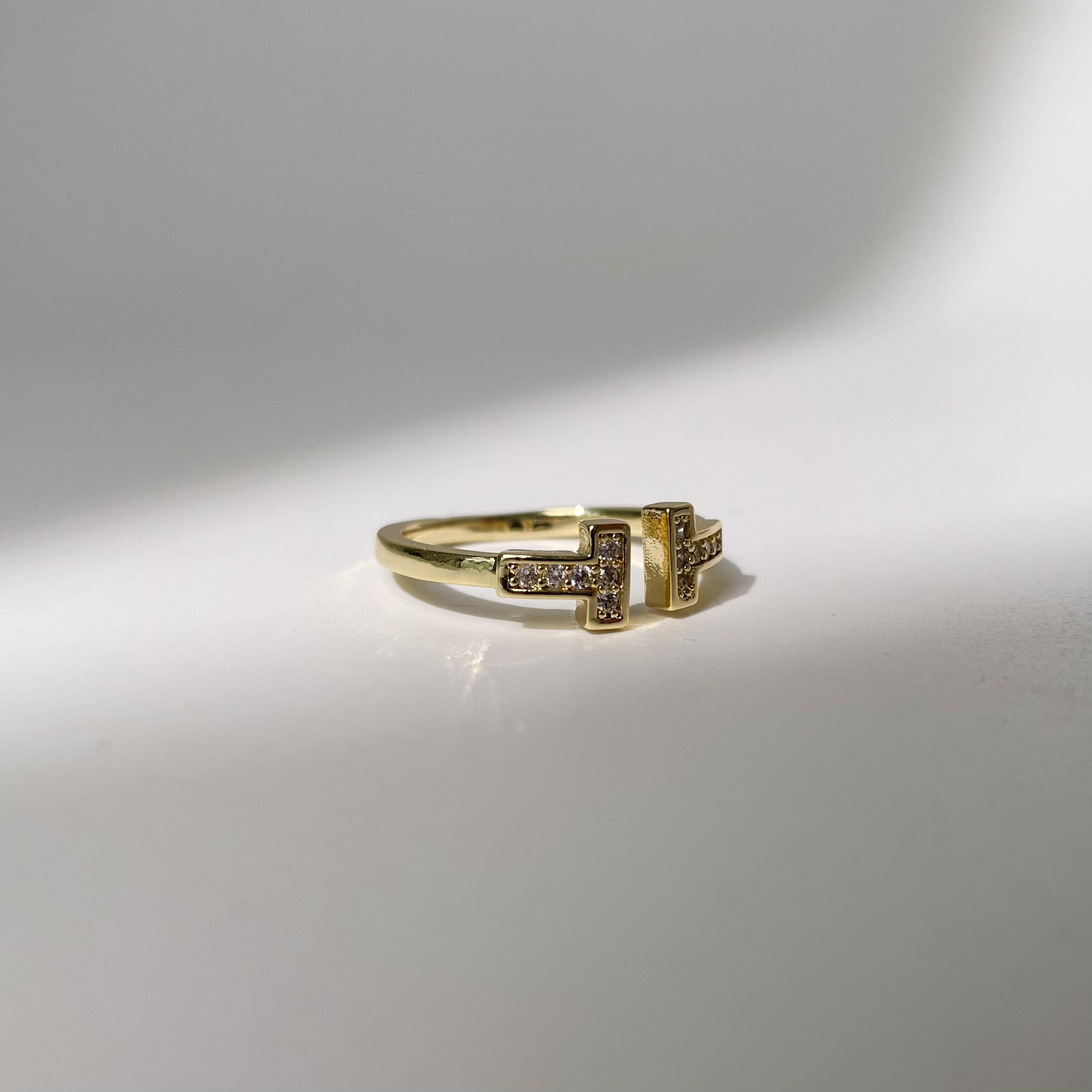 Tiffany T-Shaped Diamond Ring - Gold