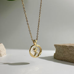 Rose Pearl Necklace