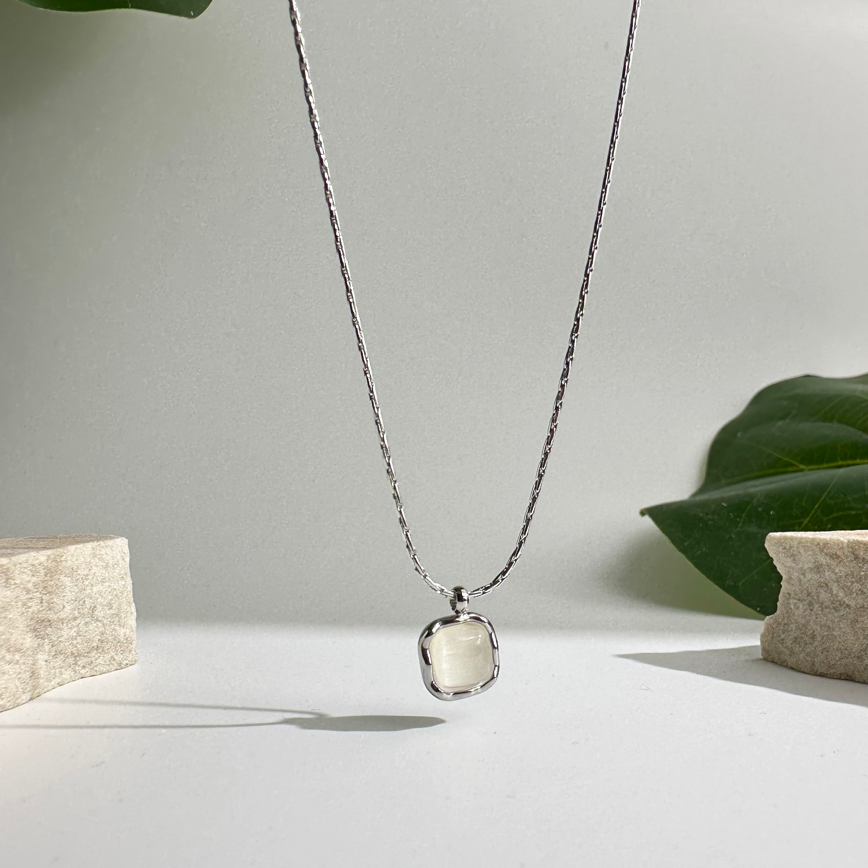 Square Mop Necklace