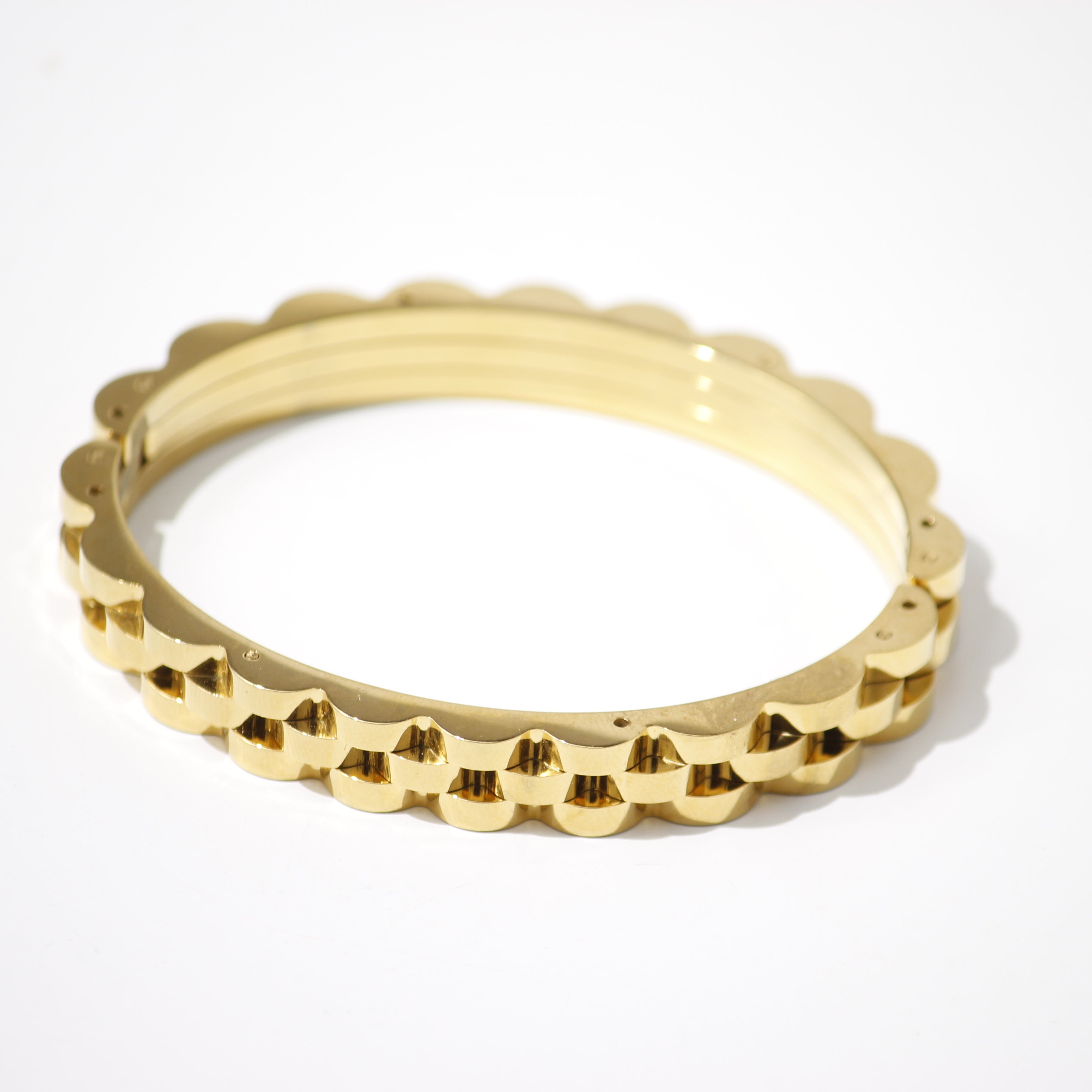 Scalloped Gold Cuff Bangle