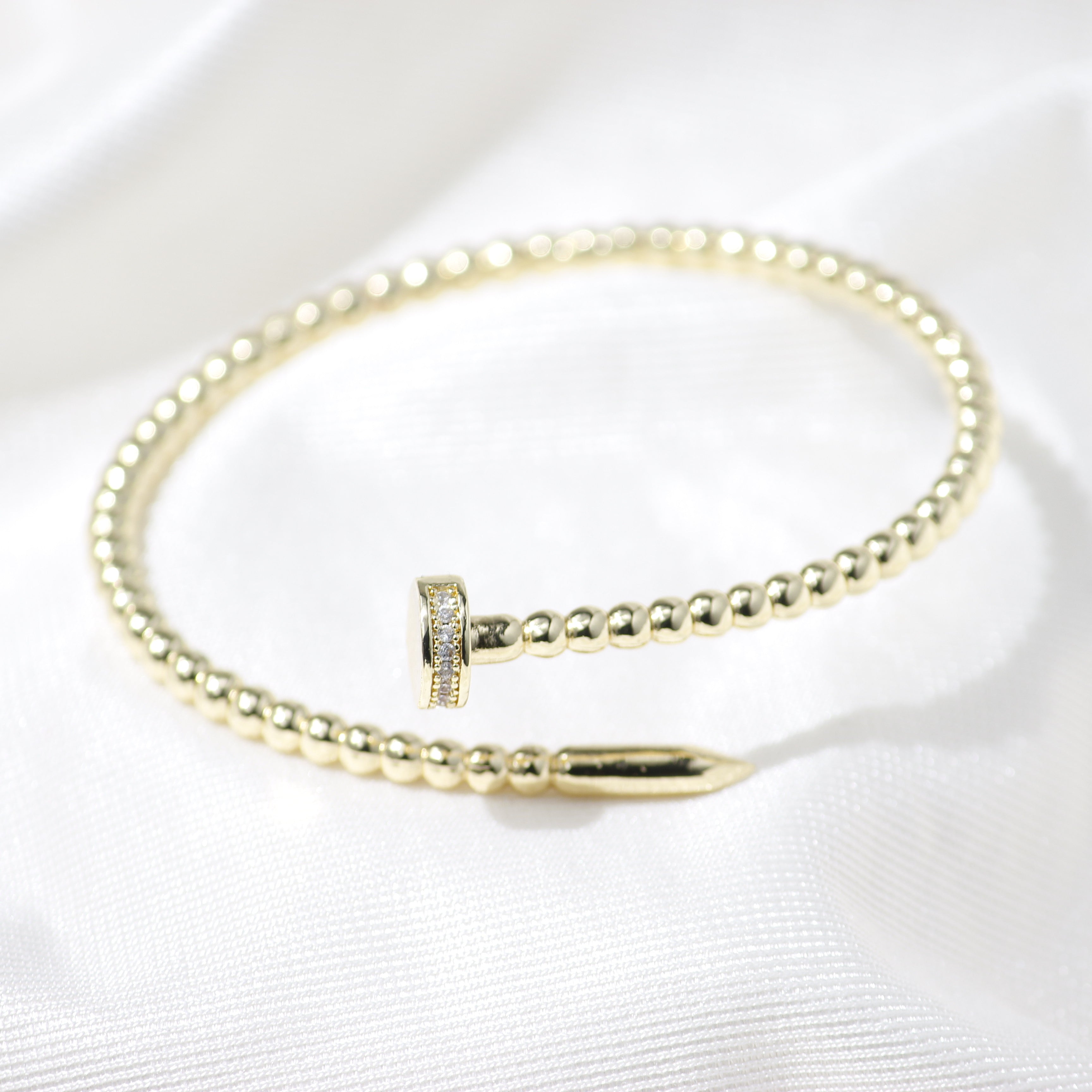 Glimmer Nail Diamond Kada