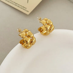 Heartlet Glow Studs Earring