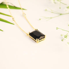 Natural Emerald Pendant Necklace - Local Pitara